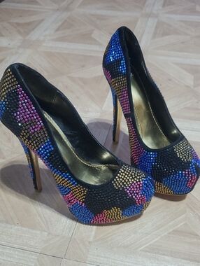 Women's Multicolor Rhinestone Platform Stiletto Pumps.  Shoes Are Brand New.